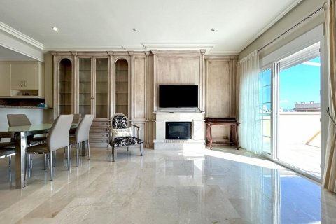 Apartment for sale in Cabo Roig, Alicante, Spain 3 bedrooms, 104 sq.m. No. 147642 - photo 3