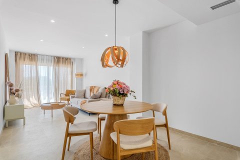 Продажа квартиры в Хакарилья, Аликанте, Испания 3 спальни, 79м2 №183359 - фото 8