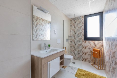Apartamento en venta en Playa Flamenca II, Alicante, España 2 dormitorios, 75 m2 No. 179579 - foto 17