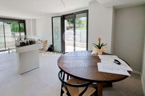 Huoneisto myytävänä Sant Andreu de Llavaneres, Barcelona, Espanja, 3 makuuhuonetta, 81 m2 No. 160110 - kuva 14