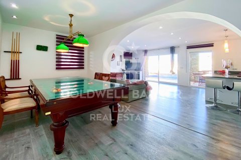 Villa for sale in Empuriabrava, Girona, Spain 4 bedrooms, 370 sq.m. No. 160297 - photo 22