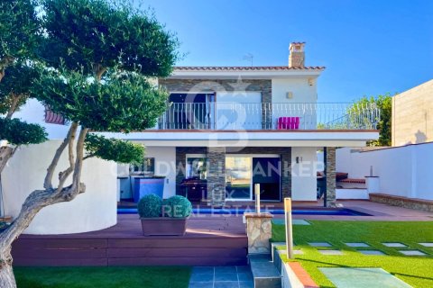 Villa for sale in Empuriabrava, Girona, Spain 4 bedrooms, 370 sq.m. No. 160297 - photo 5