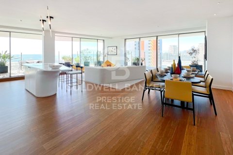Apartamento en venta en Barcelona, España 3 dormitorios, 194 m2 No. 160298 - foto 1