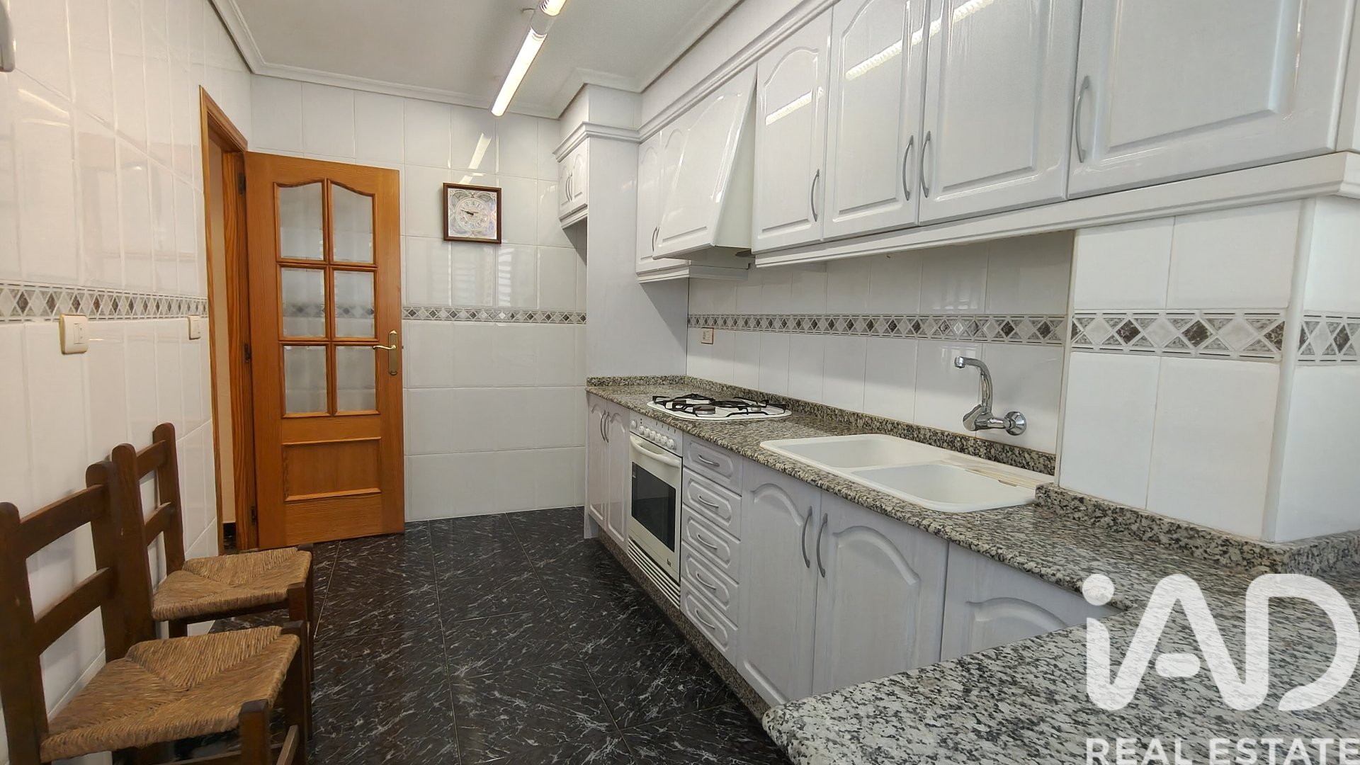 Apartamento en Castellón de la Plana, Castellón, España 4 dormitorios, 103 m2 No. 185488