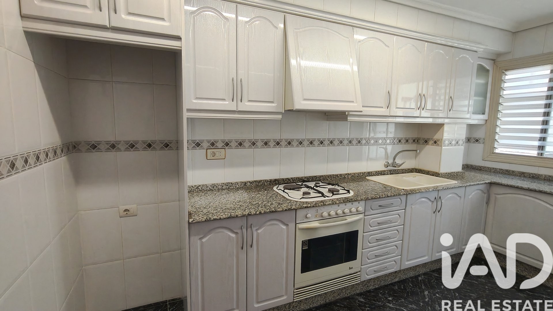 Apartamento en Castellón de la Plana, Castellón, España 4 dormitorios, 103 m2 No. 185488