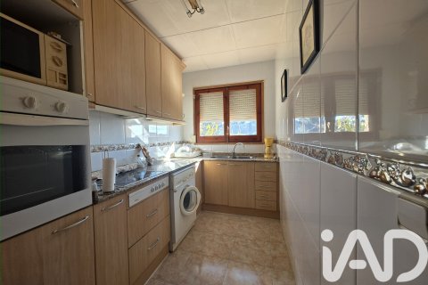 Townhouse for sale in Albesa, Lleida, Spain 4 bedrooms, 186 sq.m. No. 185490 - photo 15