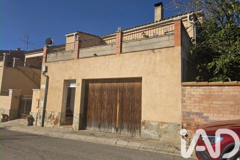 Townhouse for sale in Albesa, Lleida, Spain 4 bedrooms, 186 sq.m. No. 185490 - photo 13