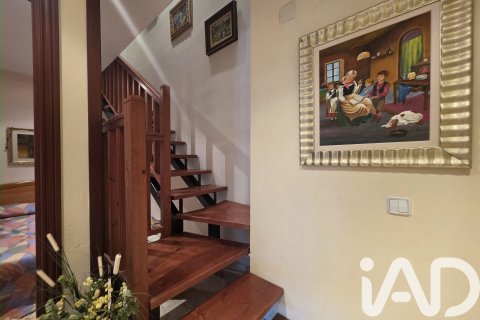 Townhouse for sale in Albesa, Lleida, Spain 4 bedrooms, 186 sq.m. No. 185490 - photo 28
