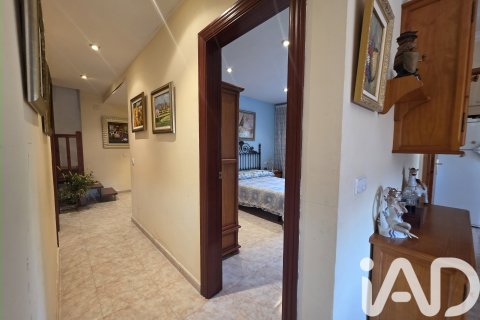 Townhouse for sale in Albesa, Lleida, Spain 4 bedrooms, 186 sq.m. No. 185490 - photo 20