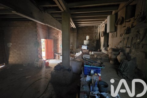 Townhouse for sale in Albesa, Lleida, Spain 4 bedrooms, 186 sq.m. No. 185490 - photo 9