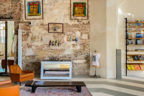 House for sale in Barcelona, Spain 4 bedrooms, 408 sq.m. No. 160171 - photo 18