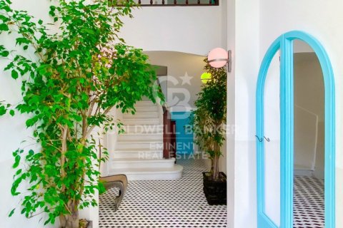 House for sale in Barcelona, Spain 4 bedrooms, 408 sq.m. No. 160171 - photo 15