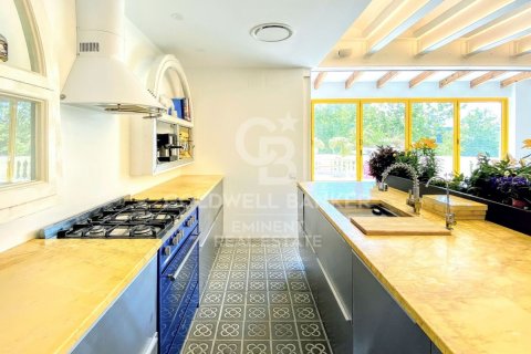 House for sale in Barcelona, Spain 4 bedrooms, 408 sq.m. No. 160171 - photo 13