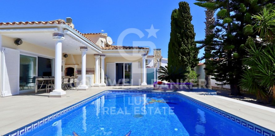 House in Empuriabrava, Girona, Spain 5 bedrooms, 279 sq.m. No. 160170