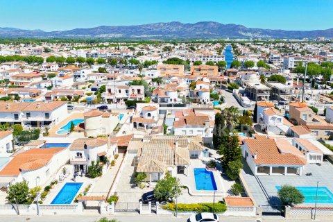House for sale in Empuriabrava, Girona, Spain 5 bedrooms, 279 sq.m. No. 160170 - photo 27