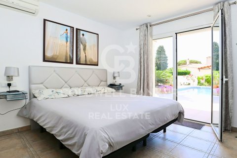 House for sale in Empuriabrava, Girona, Spain 5 bedrooms, 279 sq.m. No. 160170 - photo 14