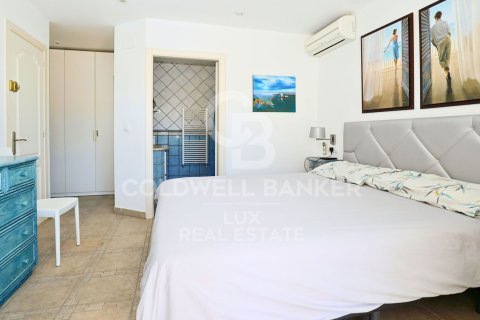 Dom w Empuriabrava, Girona, Hiszpania 5 sypialni, 279 mkw. nr 160170 – zdjęcie 14