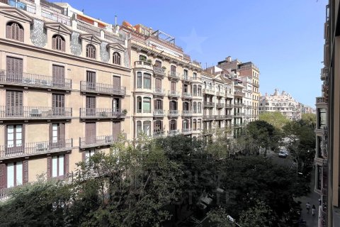Apartament w Barcelona, Hiszpania 3 sypialnie, 126 mkw. nr 160168