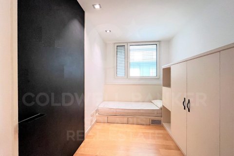 Apartment à vendre à Barcelona, Espagne, 3 chambres, 126 m2 No. 160168 - photo 17