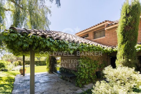 Villa à vendre à Barcelona, Espagne, 5 chambres, 678 m2 No. 160165 - photo 12