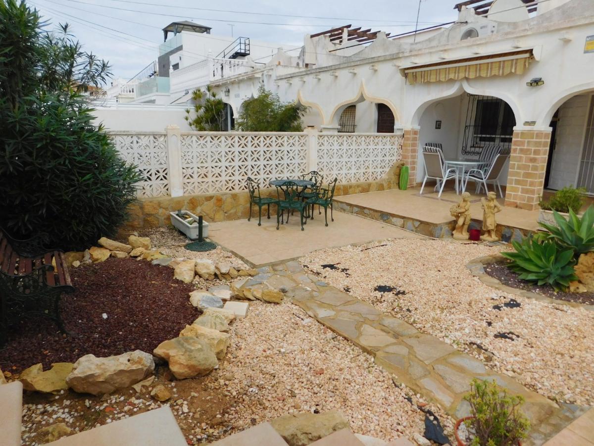 Villetta a schiera a Alicante, Spagna 2 camere da letto, 71 mq. N° 183738