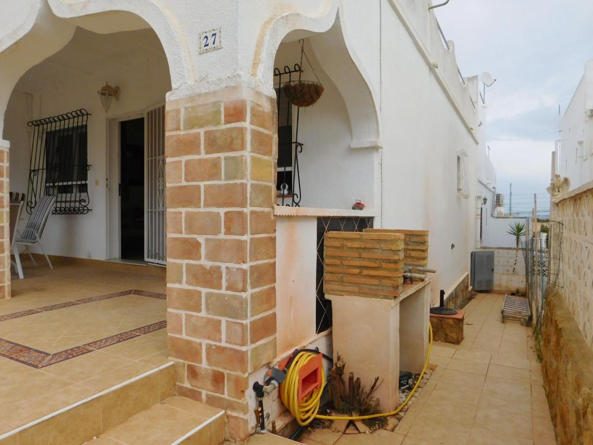 Villetta a schiera a Alicante, Spagna 2 camere da letto, 71 mq. N° 183738