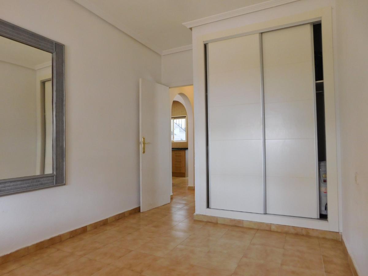 Villetta a schiera a Alicante, Spagna 2 camere da letto, 71 mq. N° 183738