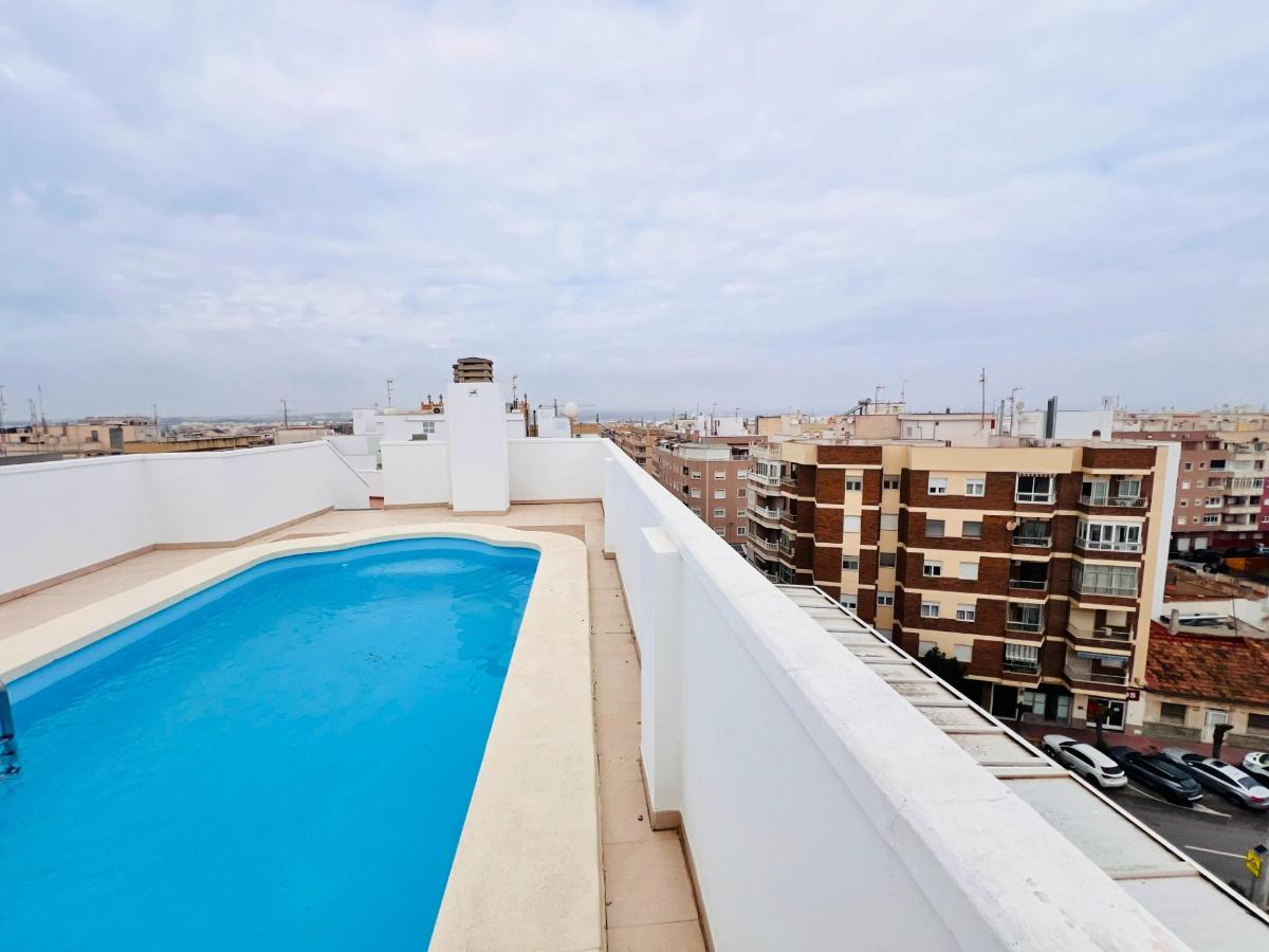 Apartamento en Torrevieja, Alicante, España 2 dormitorios, 57 m2 No. 183741