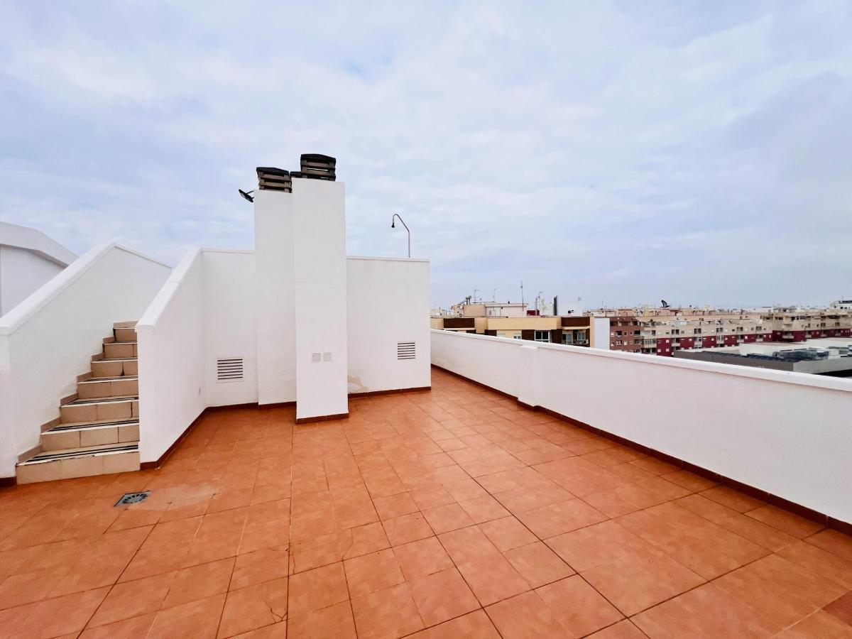 Apartamento en Torrevieja, Alicante, España 2 dormitorios, 57 m2 No. 183741