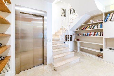 Villa till salu i Sitges, Barcelona, Spanien 3 sovrum, 366 kvm. Nr. 150972 - foto 9