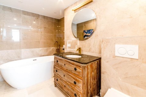 Villa till salu i Sitges, Barcelona, Spanien 3 sovrum, 366 kvm. Nr. 150972 - foto 14