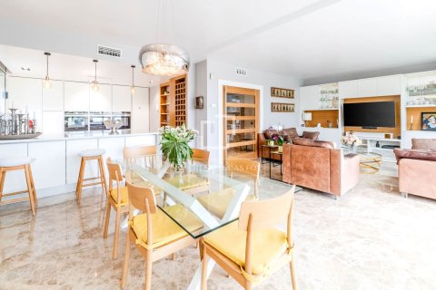 Villa till salu i Sitges, Barcelona, Spanien 3 sovrum, 366 kvm. Nr. 150972 - foto 18