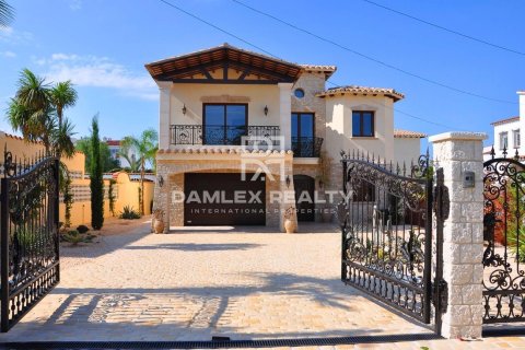 Villa in vendita a Empuriabrava, Girona, Spagna 546 mq. N° 176750 - foto 20