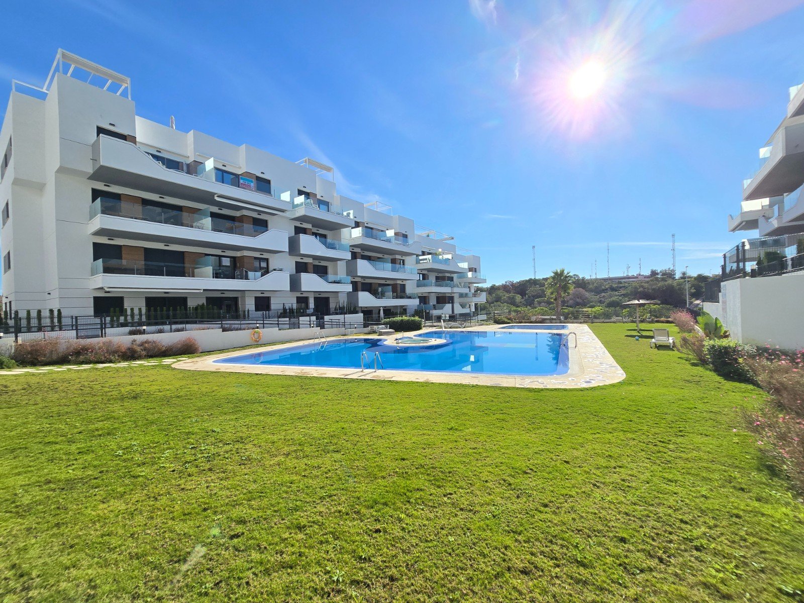 Apartamento en Alicante, España 2 dormitorios,  No. 182737