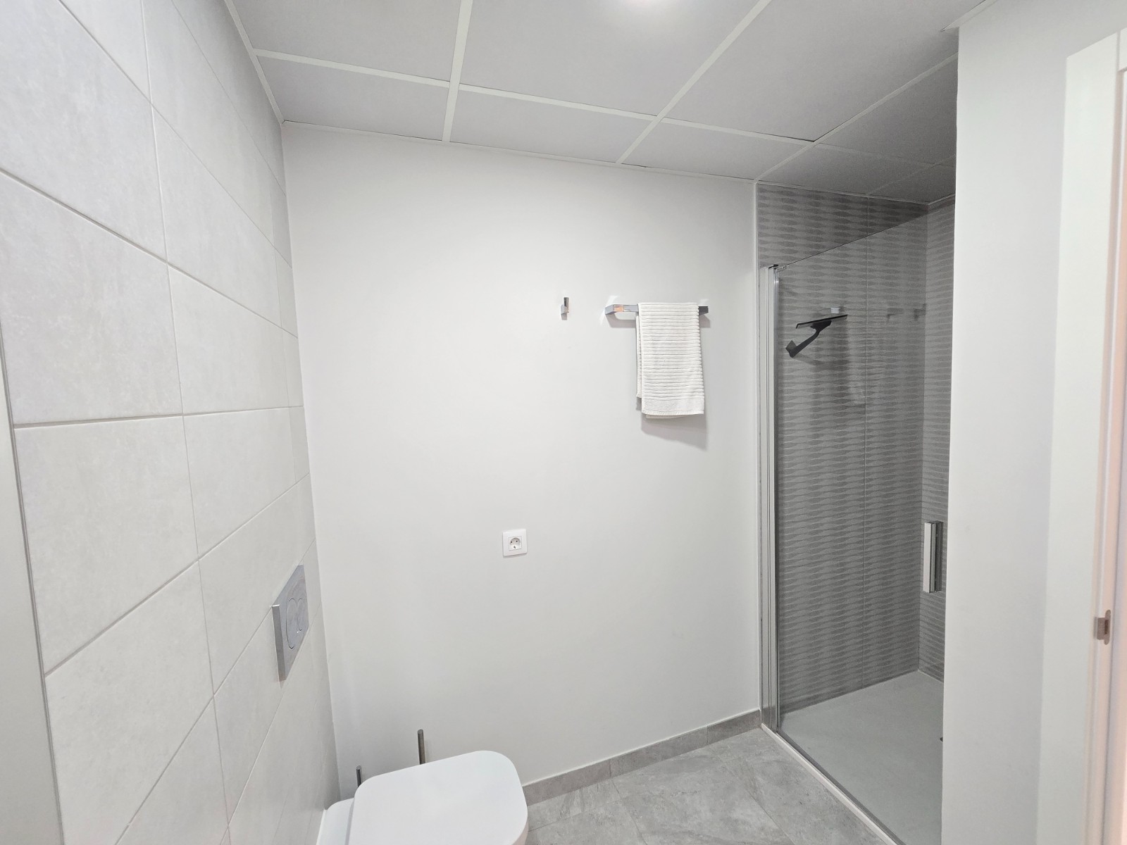Apartamento en Alicante, España 2 dormitorios,  No. 182737