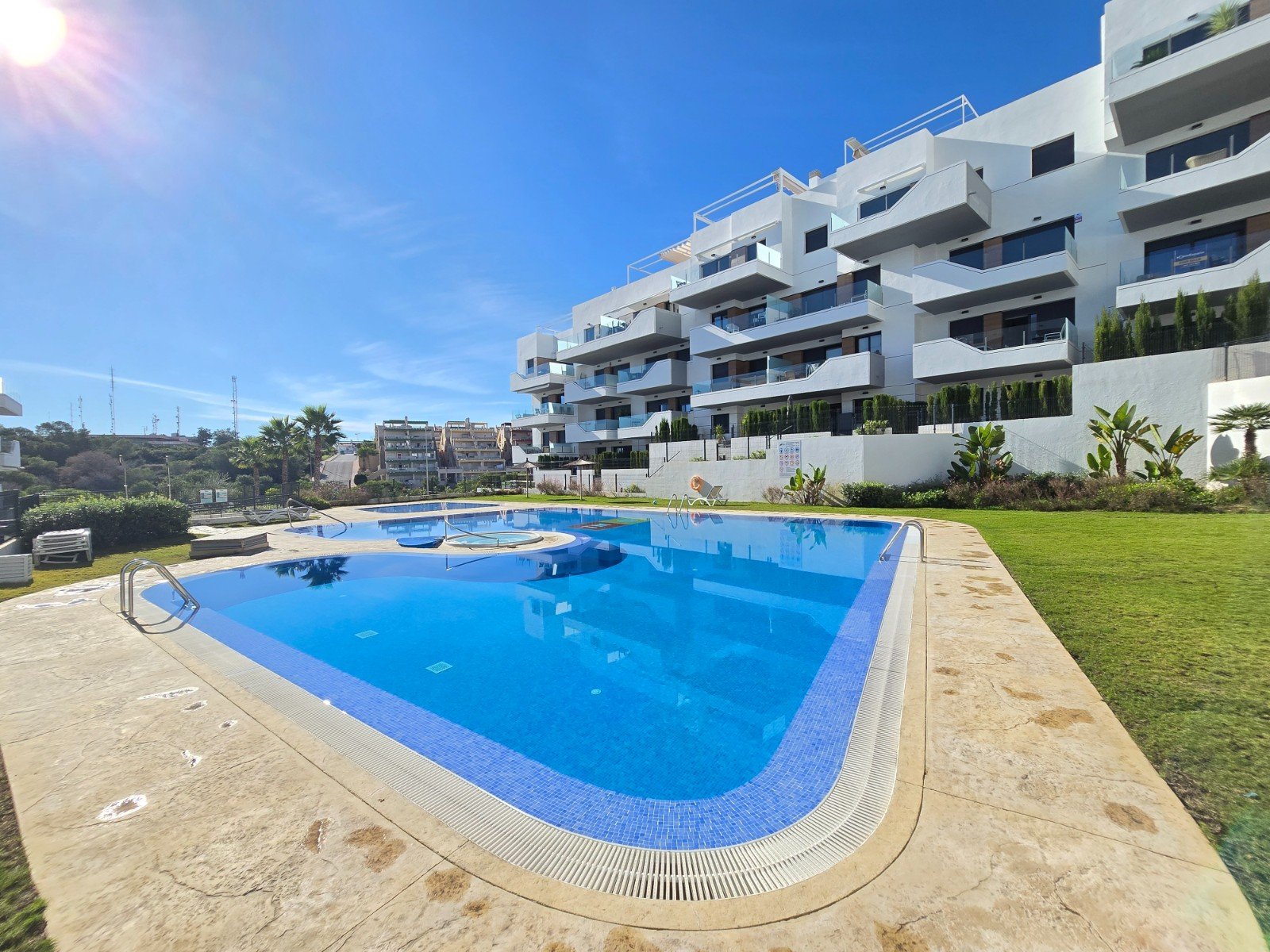Apartamento en Alicante, España 2 dormitorios,  No. 182737