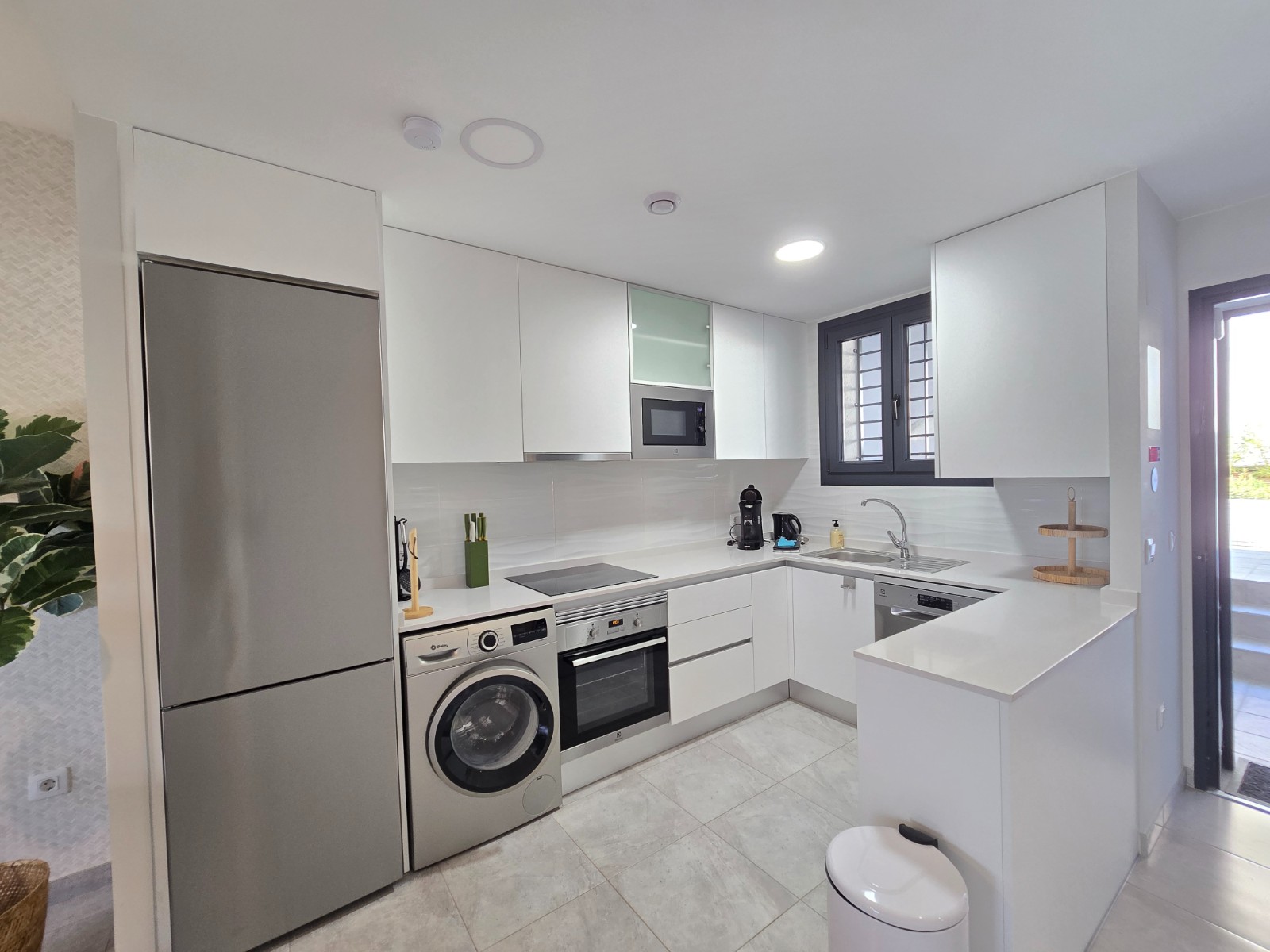 Apartamento en Alicante, España 2 dormitorios,  No. 182737