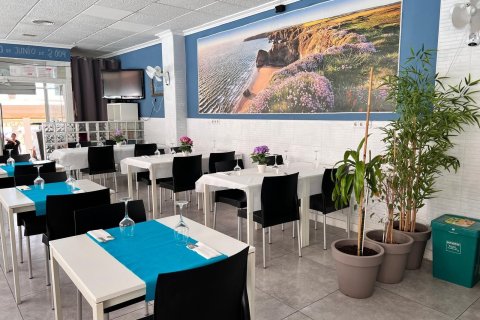 Liikekiinteistö myytävänä Torrevieja, Alicante, Espanja , 158 m2 No. 165393 - kuva 5