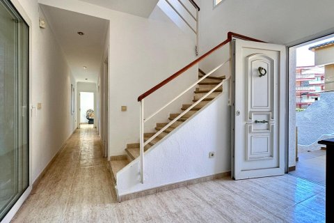 Apartment for sale in Denia, Alicante, Spain 3 bedrooms, 200 sq.m. No. 165396 - photo 6