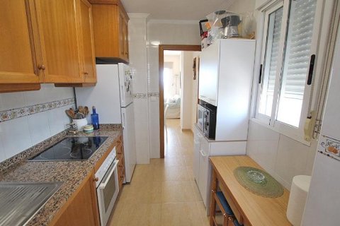 Apartment for sale in Guardamar del Segura, Alicante, Spain 3 bedrooms, 72 sq.m. No. 195569 - photo 11
