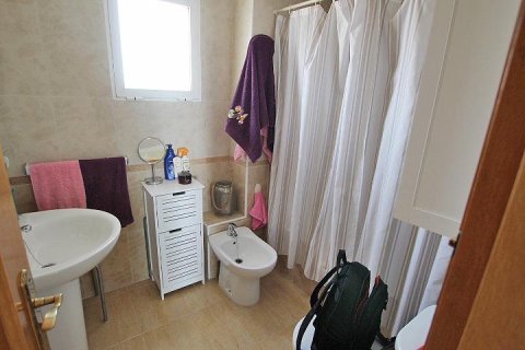 Apartment for sale in Guardamar del Segura, Alicante, Spain 3 bedrooms, 72 sq.m. No. 195569 - photo 23