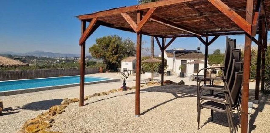 Villa i Moraira, Alicante, Spanien 4 sovrum, 291 kvm. Nr. 180940