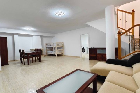 Villa zum Verkauf in Villamartin, Alicante, Spanien 4 Schlafzimmer, 220 m2 Nr. 180941 - Foto 17