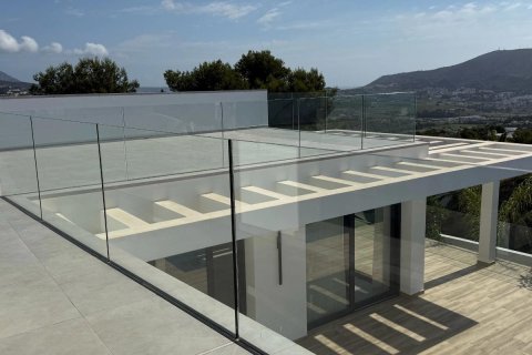 Villa i Moraira, Alicante, Spanien 3 sovrum, 720 kvm. Nr. 180939