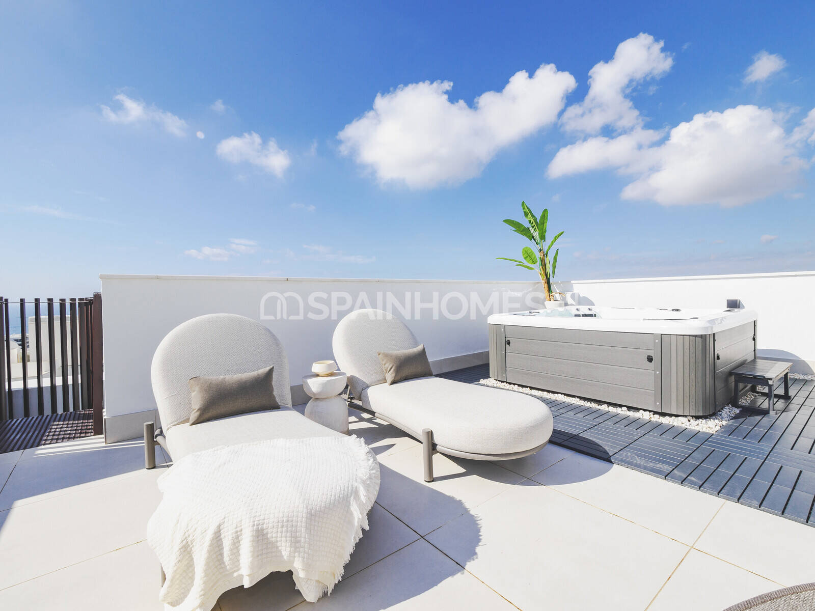 Apartment in Fuengirola, Malaga, Spain 2 bedrooms, 74 sq.m. No. 179349
