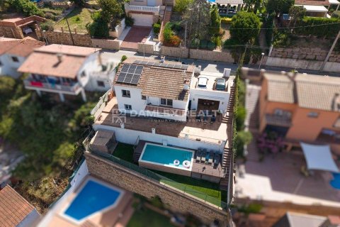 Villa for sale in Lloret de Mar, Girona, Spain 3 bedrooms, 156 sq.m. No. 178163 - photo 6