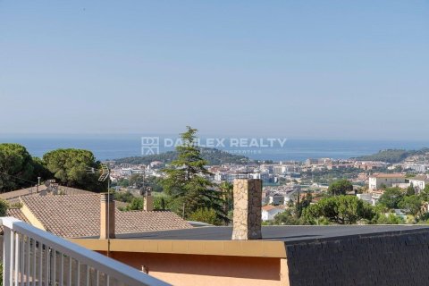 Villa for sale in Lloret de Mar, Girona, Spain 3 bedrooms, 156 sq.m. No. 178163 - photo 25