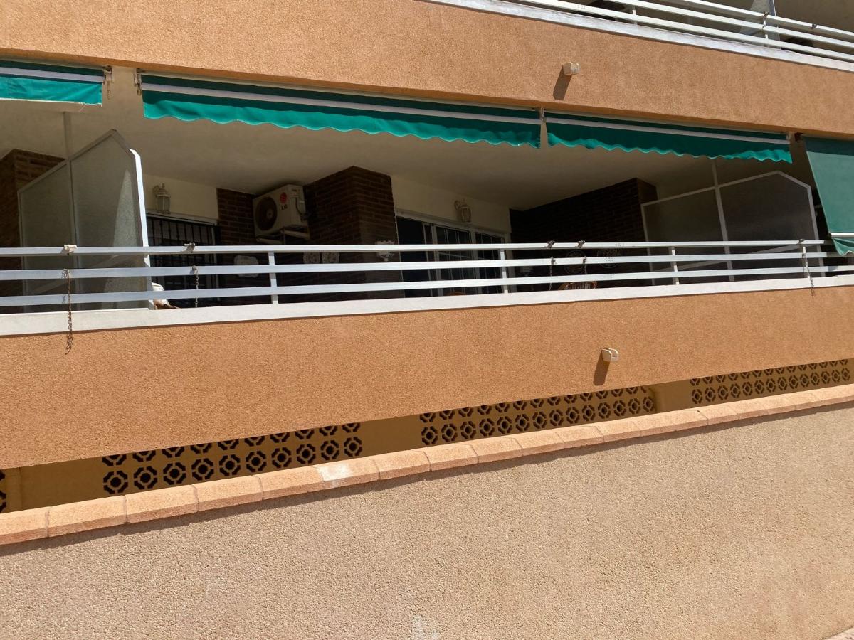 Appartamento a La Mata, Alicante, Spagna 3 camere da letto, 90 mq. N° 148919