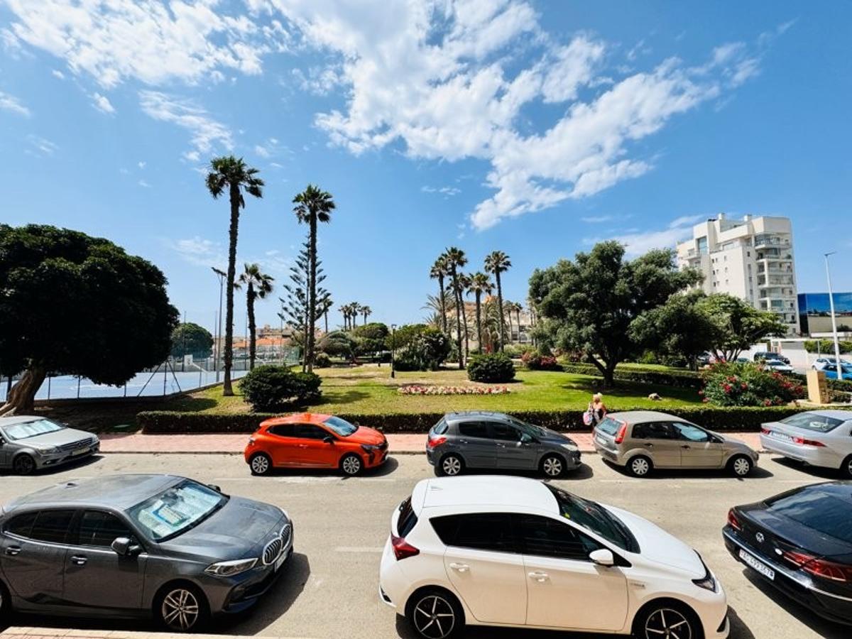 Appartamento a La Mata, Alicante, Spagna 3 camere da letto, 90 mq. N° 148919