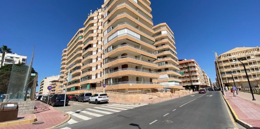 Apartment in La Mata, Alicante, Spain 3 bedrooms, 90 sq.m. No. 148919